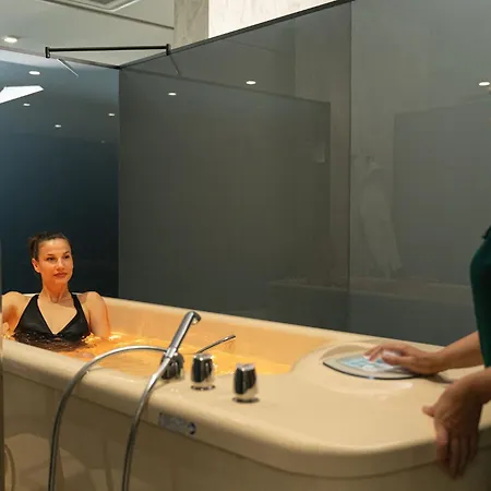 Hotel Grand Medical And Epicentrum Pavel Banya