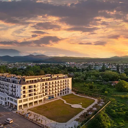 Grand Medical And Epicentrum 5*